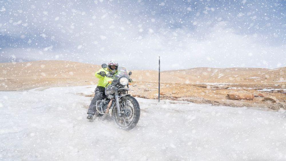 Climate Impact on Motorcycle Tyres: How Road Conditions Affect Tyre Selection 